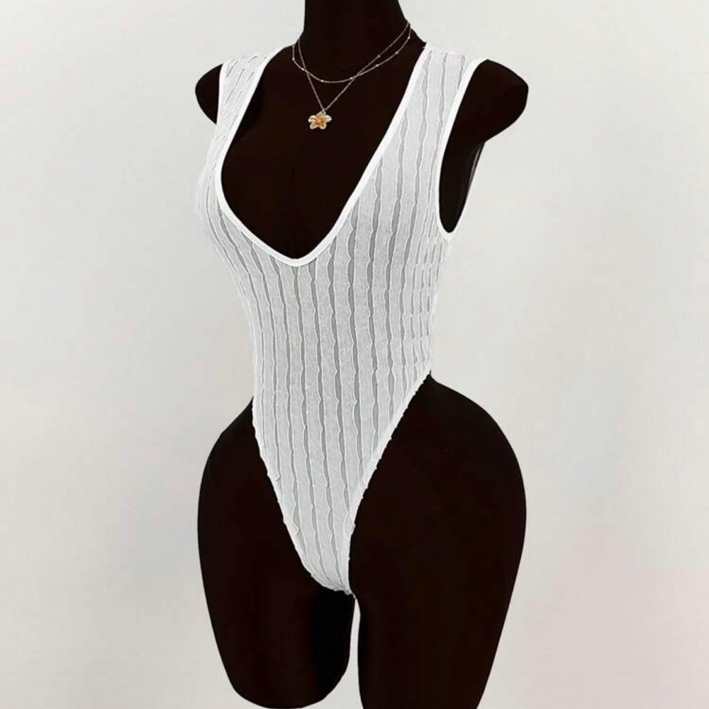 SHEIN Brand New White Ribbed Bodysuit